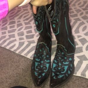Ariat boots chocolate brown with teal tooling